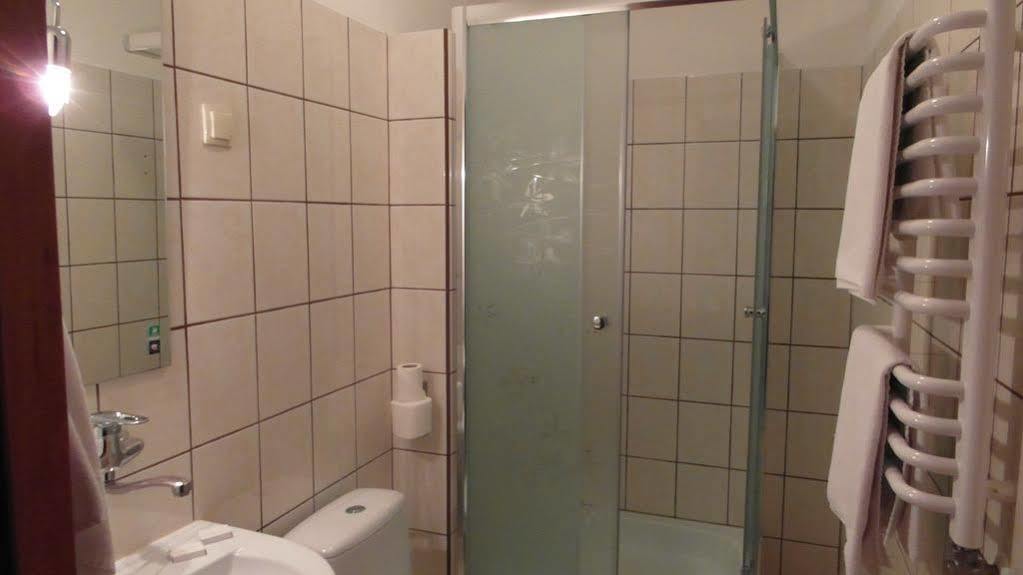 Hotel Julianow Varšava Exteriér fotografie